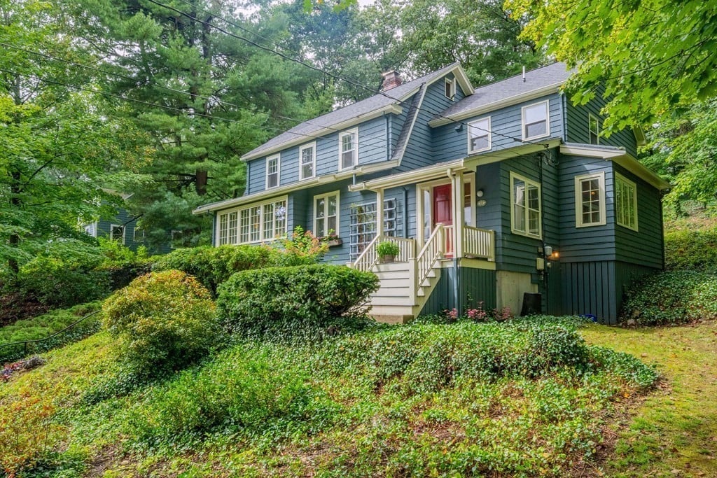 11 Wachusett Dr