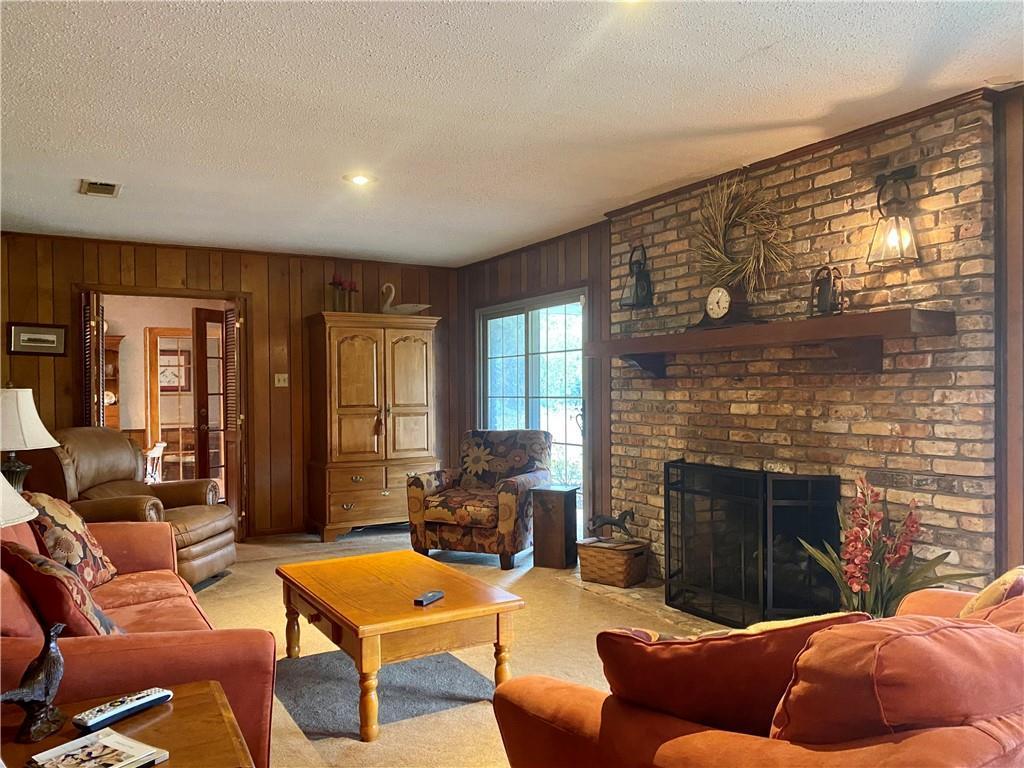 1027 Needle Rd
