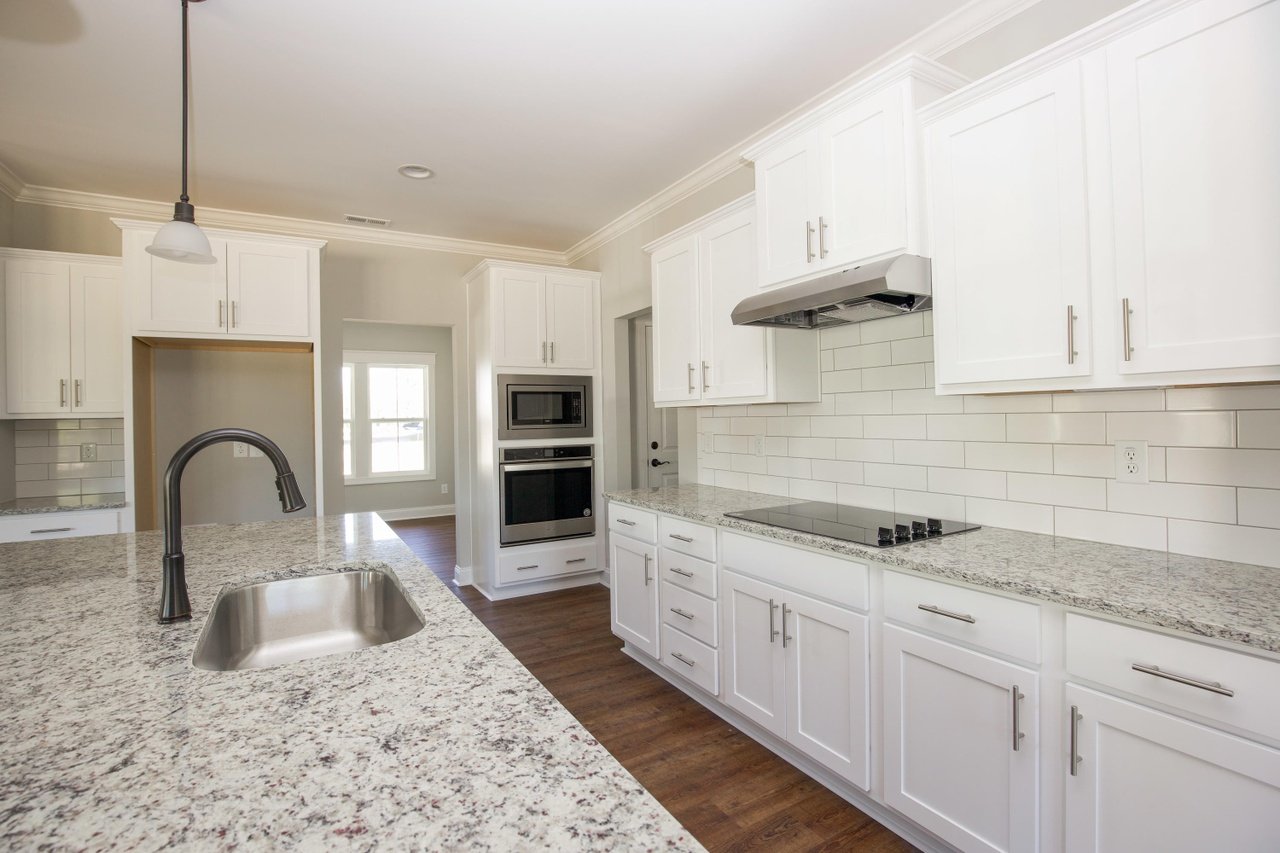 106 Amelia Dr