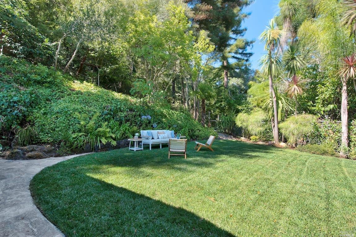 36 Evergreen Dr