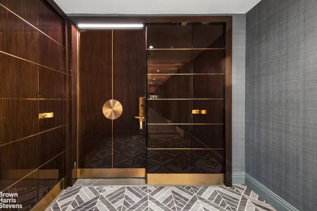 301 Park Avenue #2911