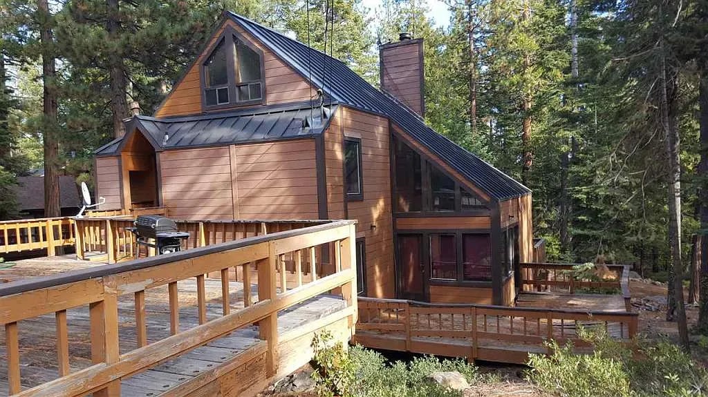 3808 Forest Road