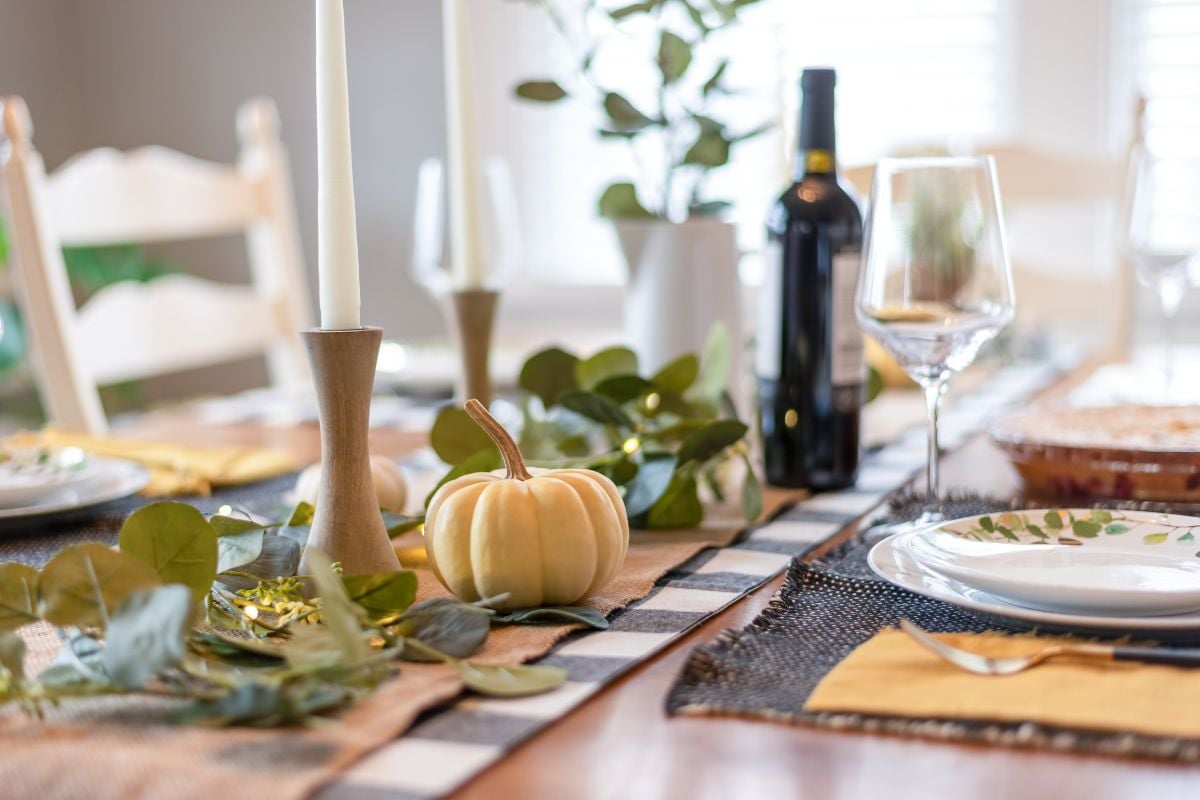 8 Creative Ways to Style Your Thanksgiving Table