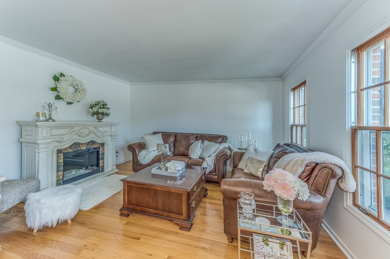 1451 Frenchmans Bend Dr