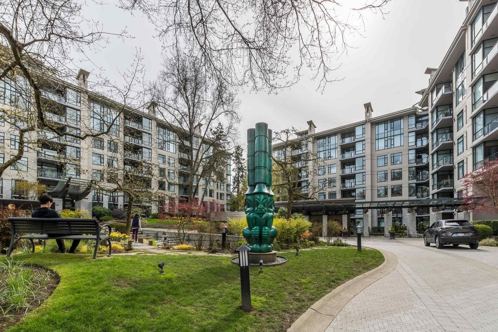 4685 Valley Dr, #106