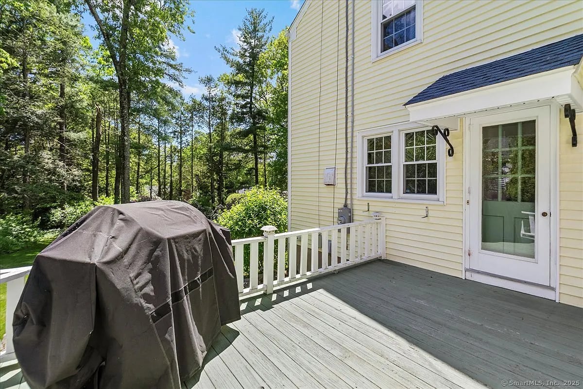 18 Hillcrest Road