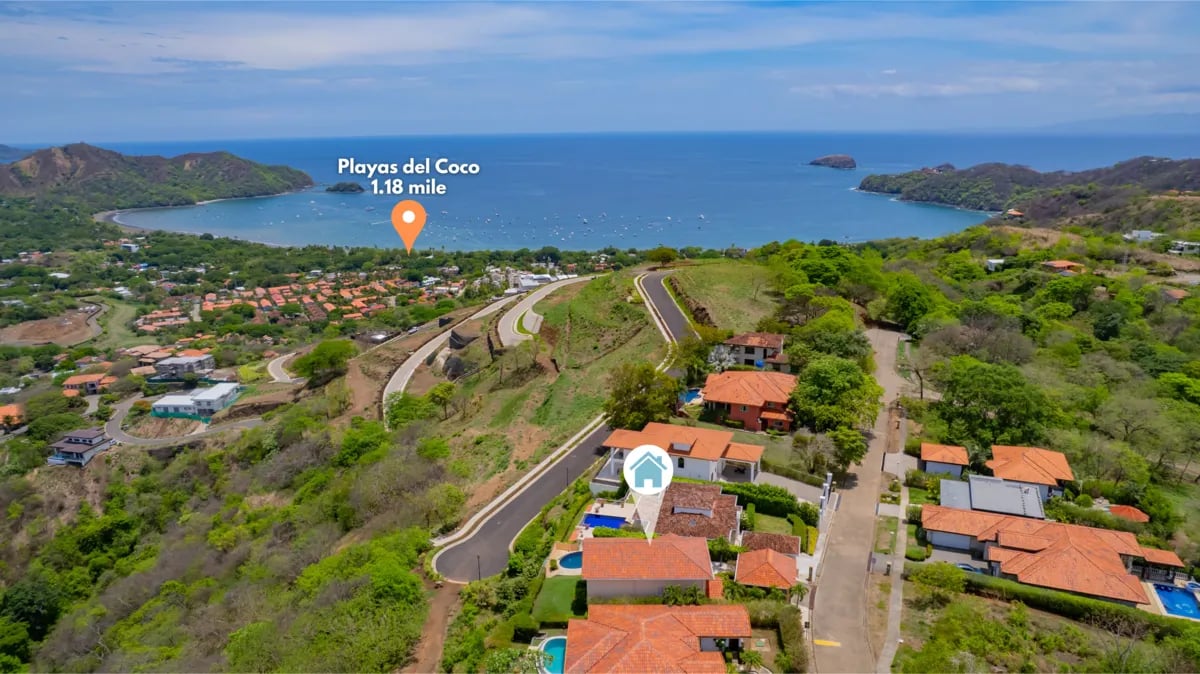 Ocean View Home in Altos del Cacique