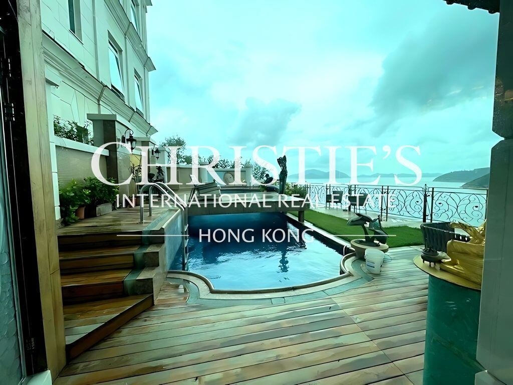 110 Repulse Bay Road
