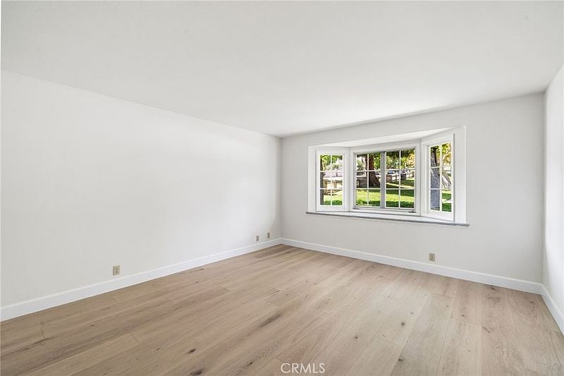 10982 Bent Tree Rd, Santa Ana, CA 92705