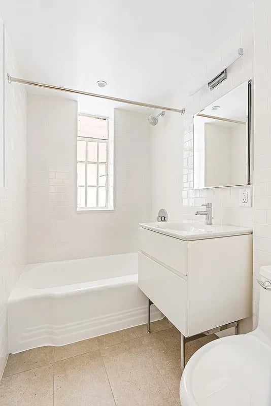 57 Montague St #1I