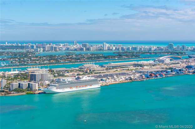 465 Brickell Ave #5701