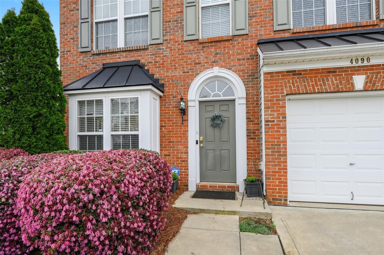 4090 Holly Villa Cir