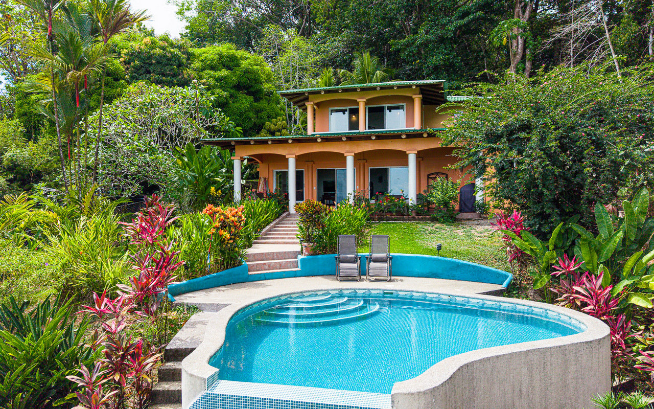 WHALE’S TAIL OCEAN VIEW ESTATE WITH EXTRA LOT 