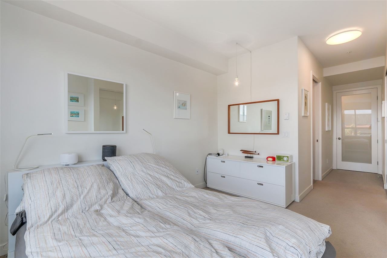 3333 Main St, #305