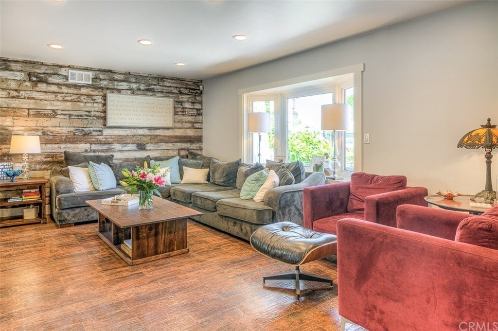 3221 Nebraska Pl