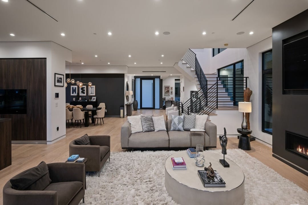 Aurelian Crest, Linda Flora Dr, 90049