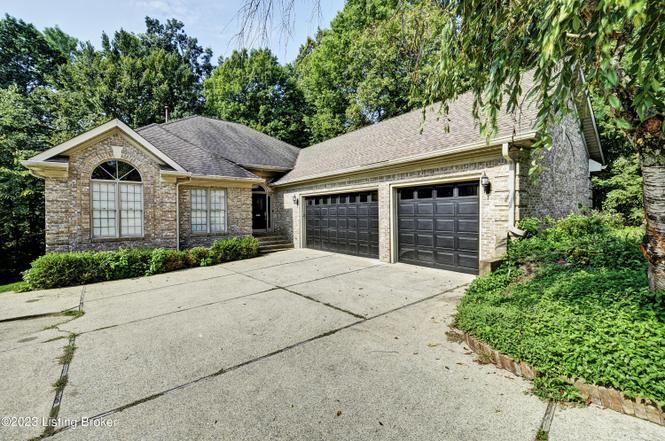 8700 Wooded Trl Ct