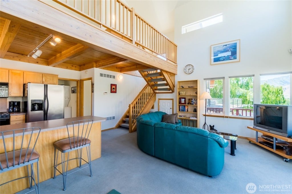 380 W Beach Drive