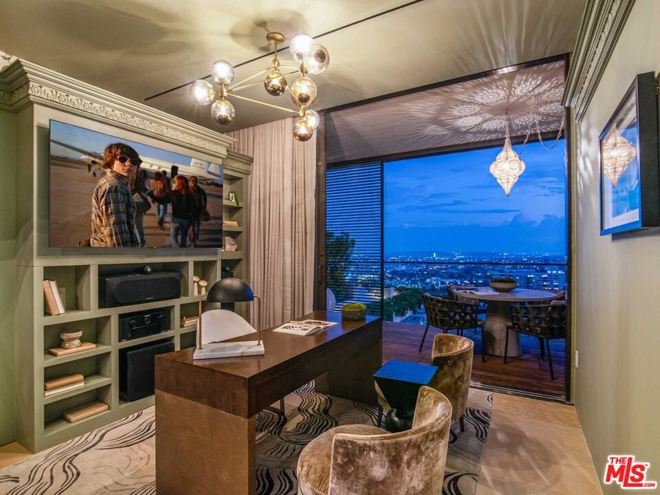 9040 W Sunset Blvd, #1103