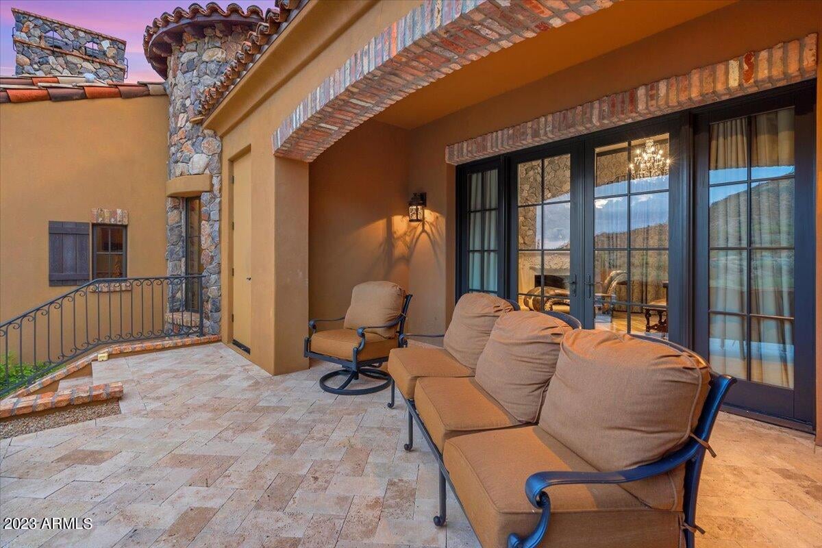9514 E Madera Dr