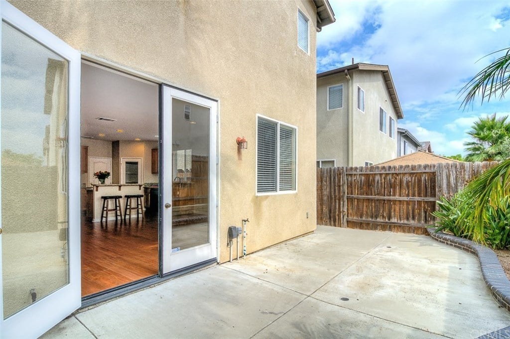 17544 Nutwood Dr