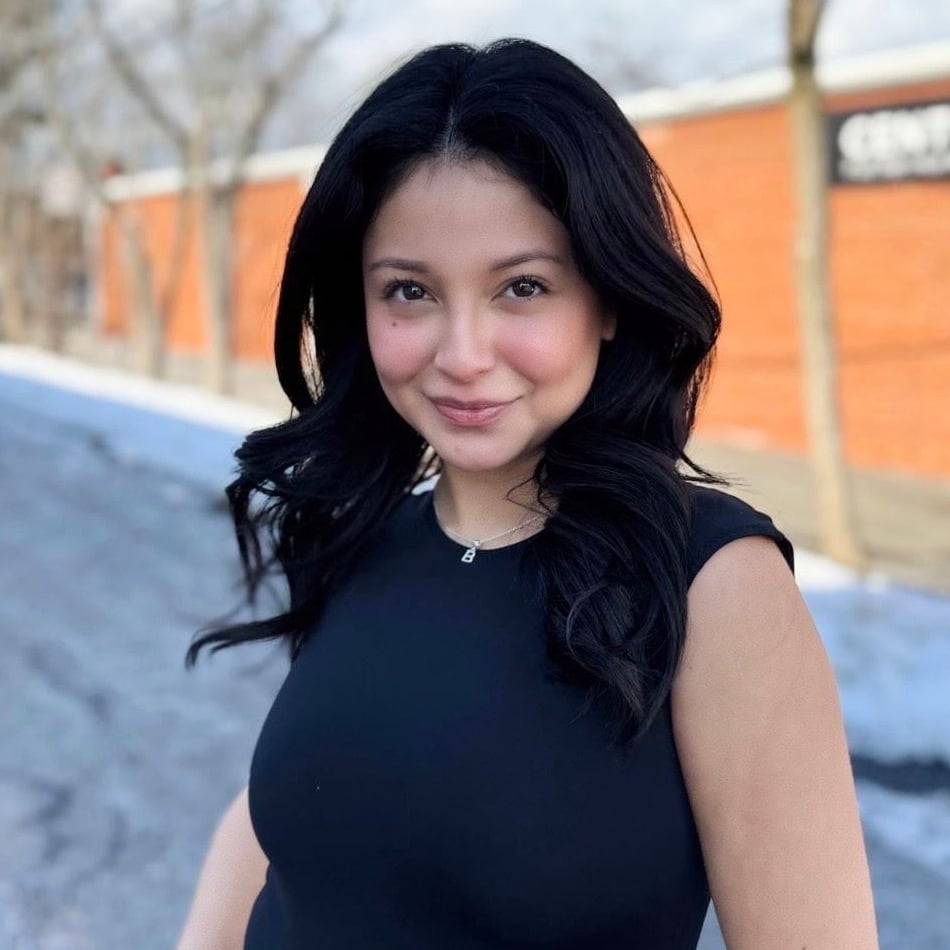 Brianna Carchi, New City Real Estate Agent Headshot