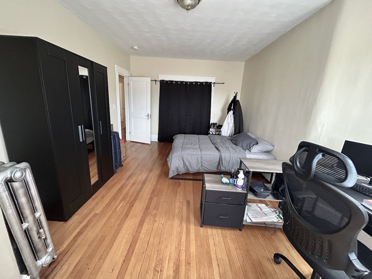 Sunny 4 Bed 2 Bath in the Heart of Brookline - Heat and Hot Water Included - 9.1