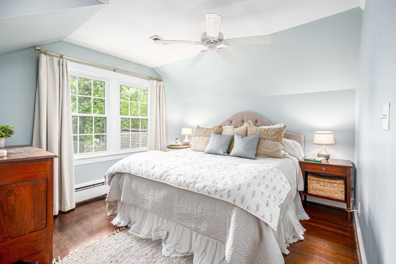 43 Oakwood Dr