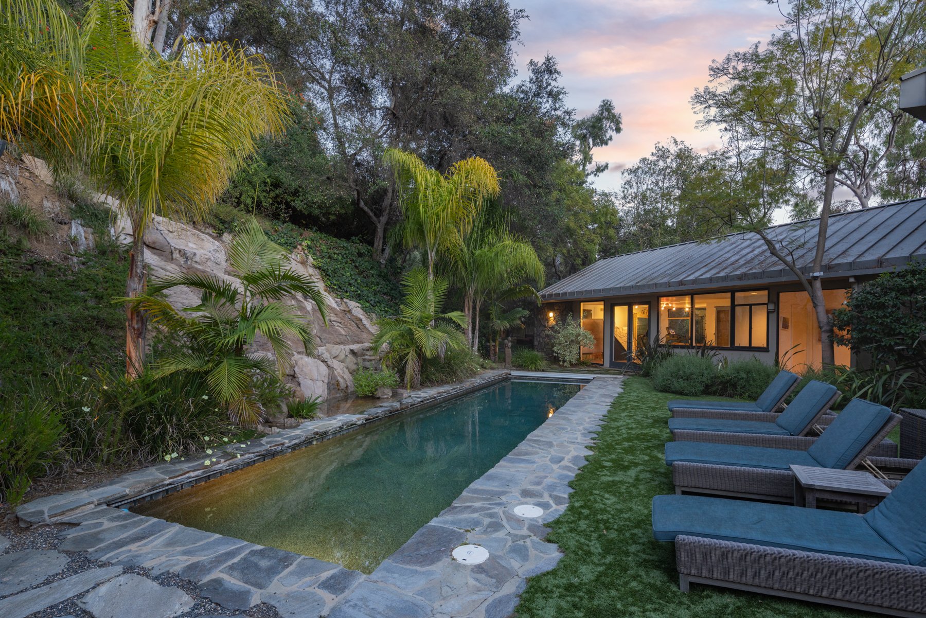 1060 E Oakmont Dr, Brentwood 