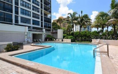 11 SUNSET DR #101
