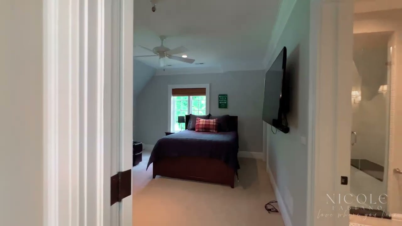 569 Briar Lane, Northfield