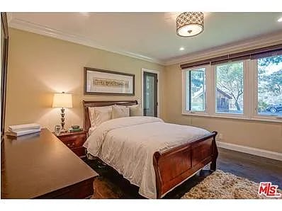 2007 Linda Flora Dr