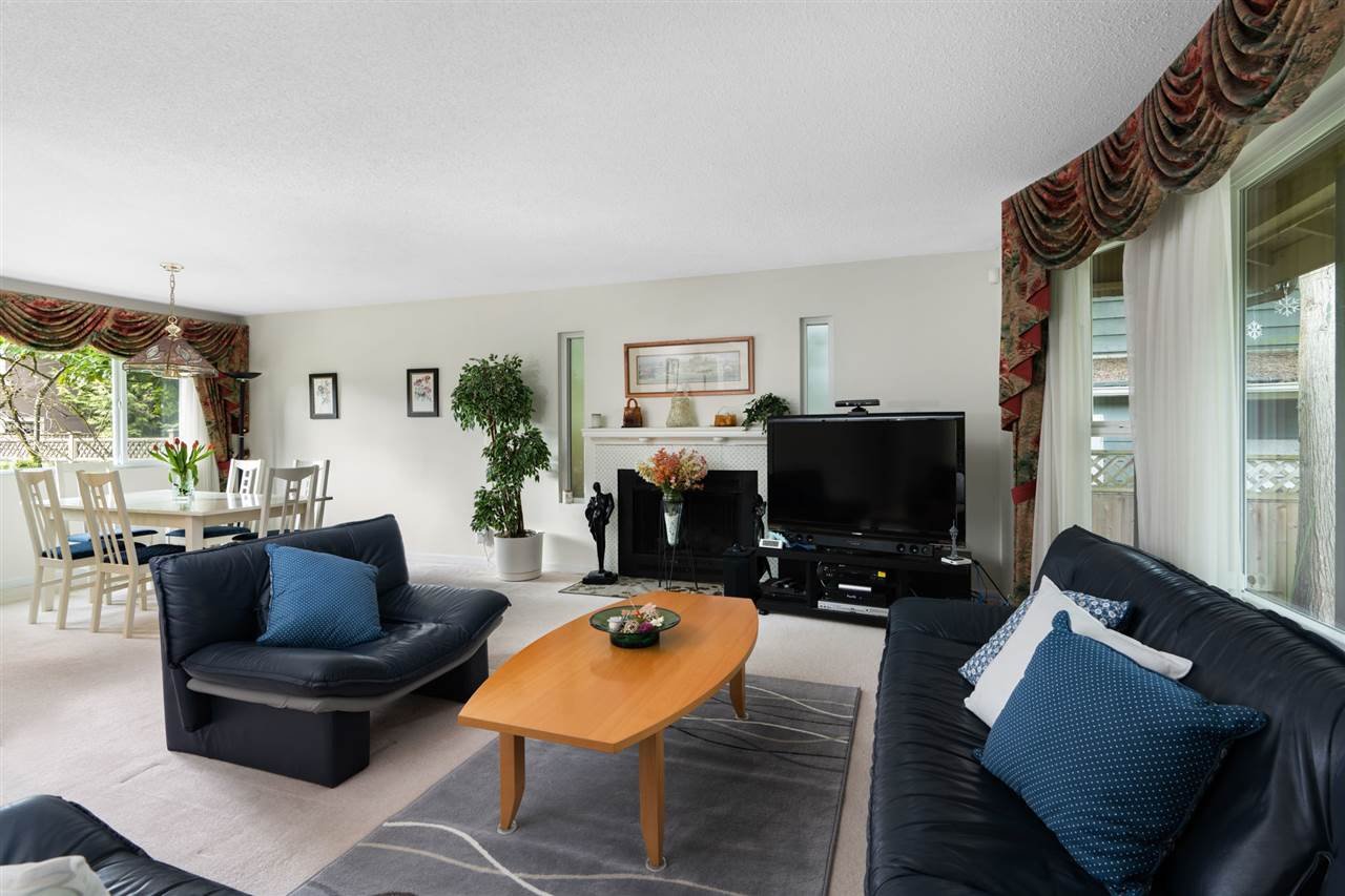 1277 Mt Crown Rd