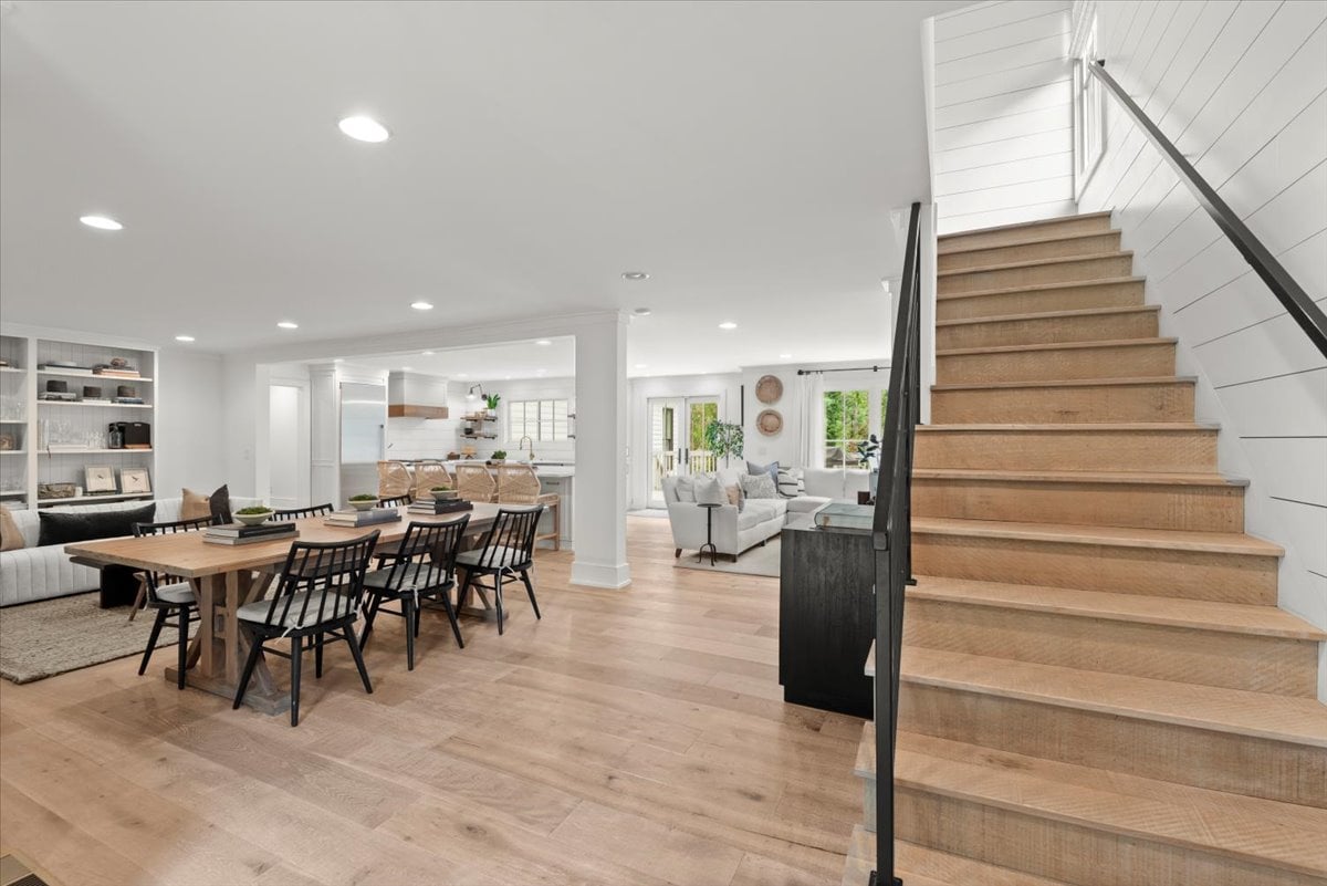 210 Shady Grove