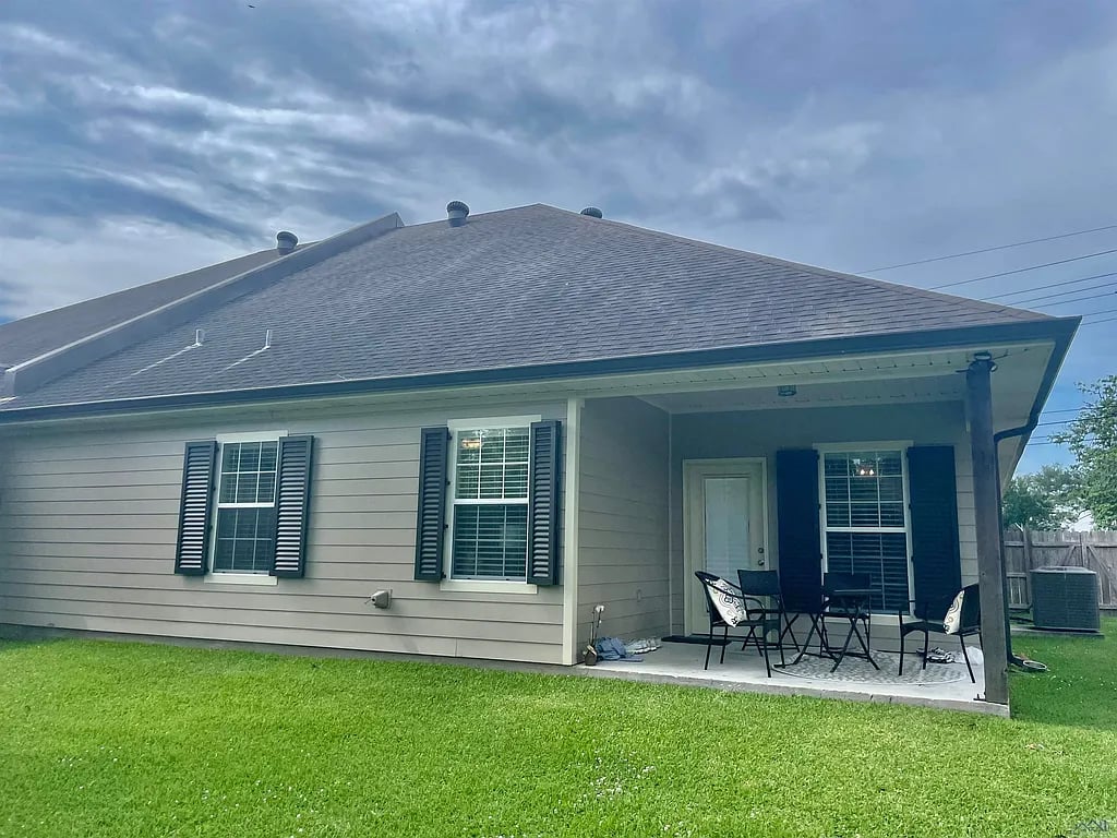 274 E Bayou Rd