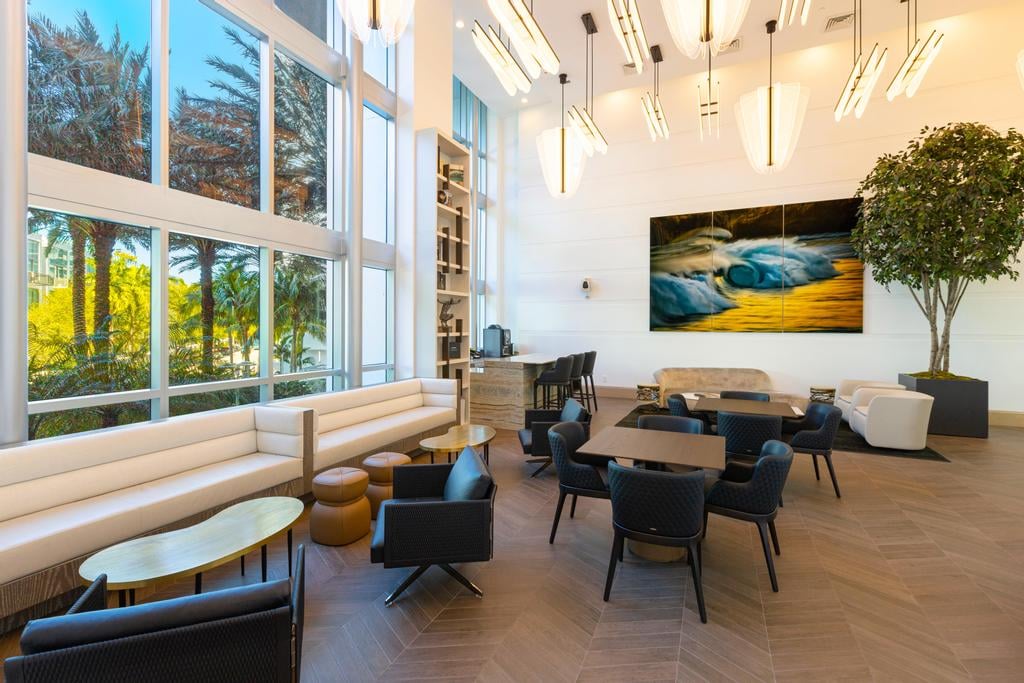 5959 Collins Ave Unit: PH2007, Miami Beach, FL 33140