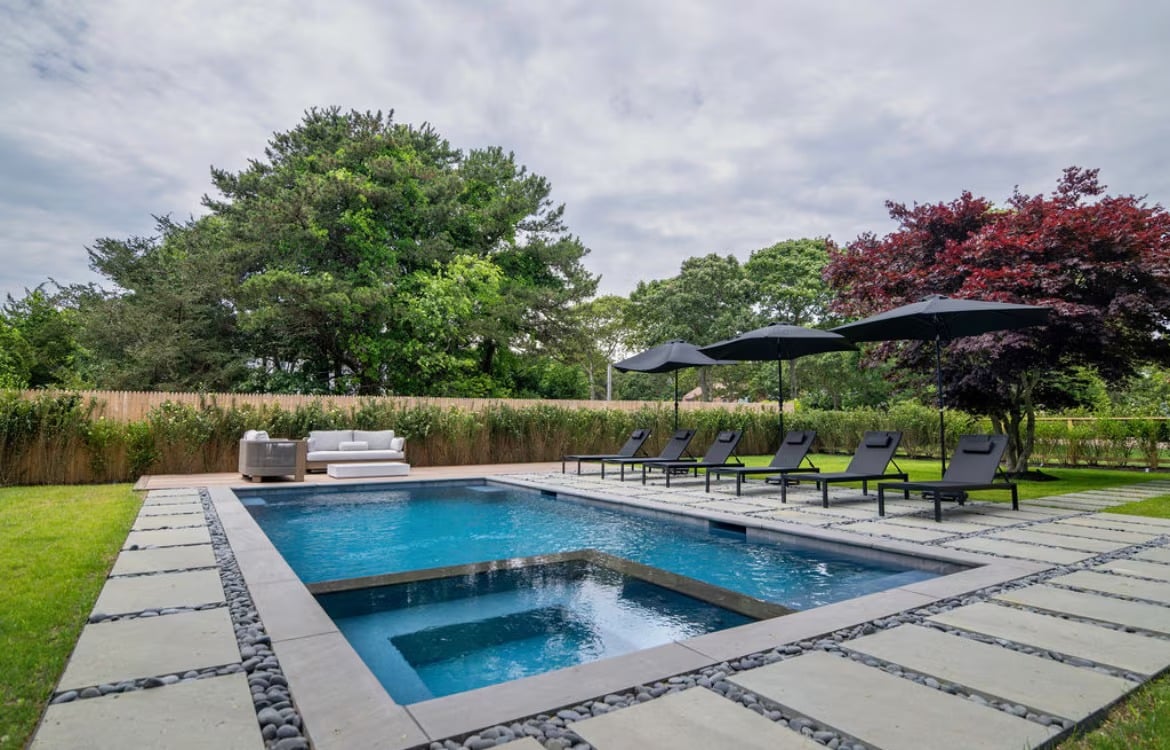 Edgartown Designer Retreat With Pool & Hot Tub