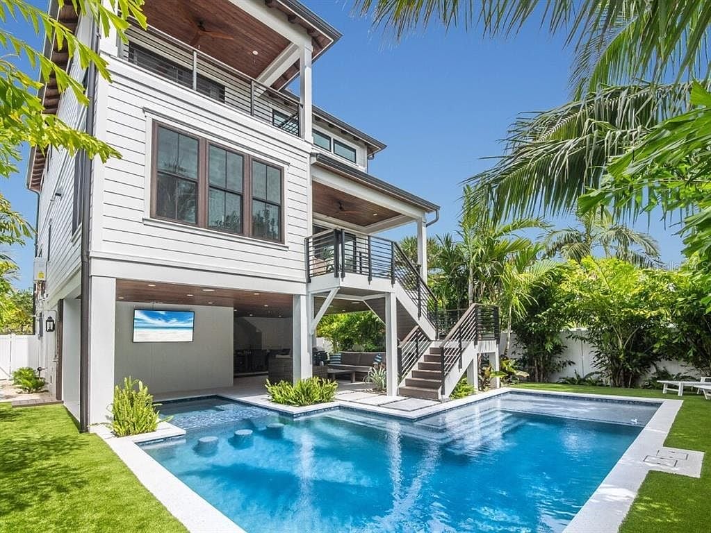 421 Alamanda Rd., Anna Maria