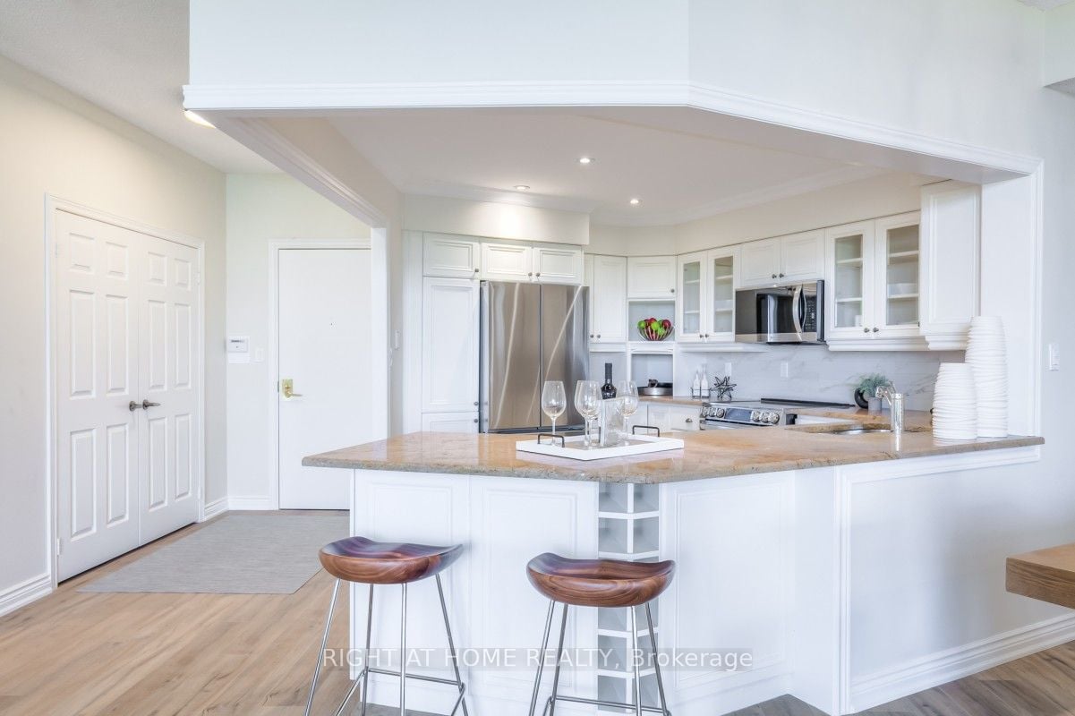 PALACE GATE PENTHOUSE 