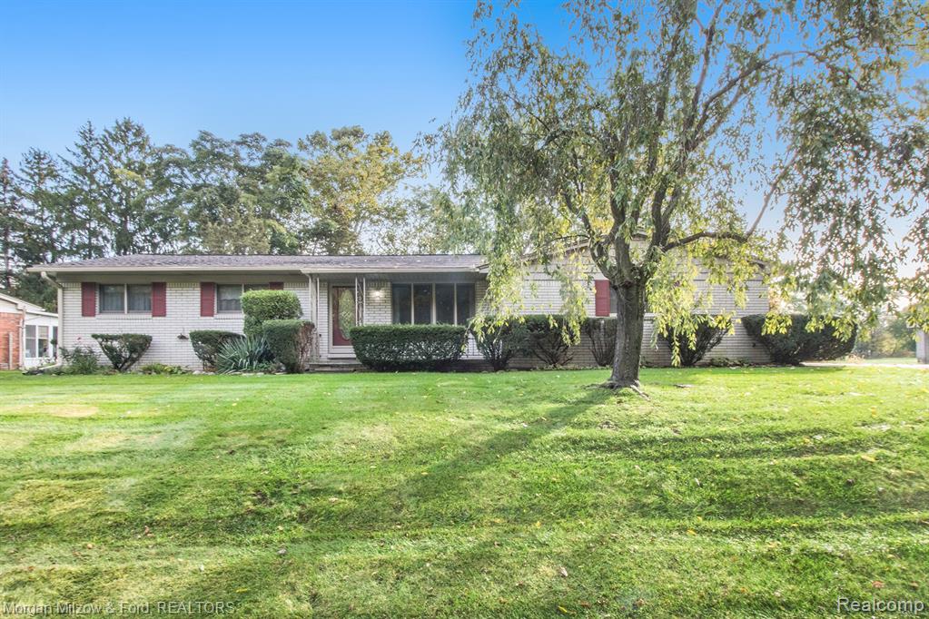 3600 Lake Oakland Shores Drive