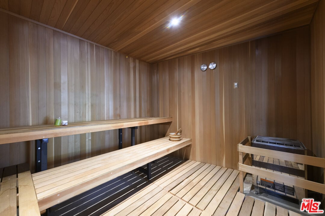 Pinnacle Manor, Willow Glen Rd, 90046