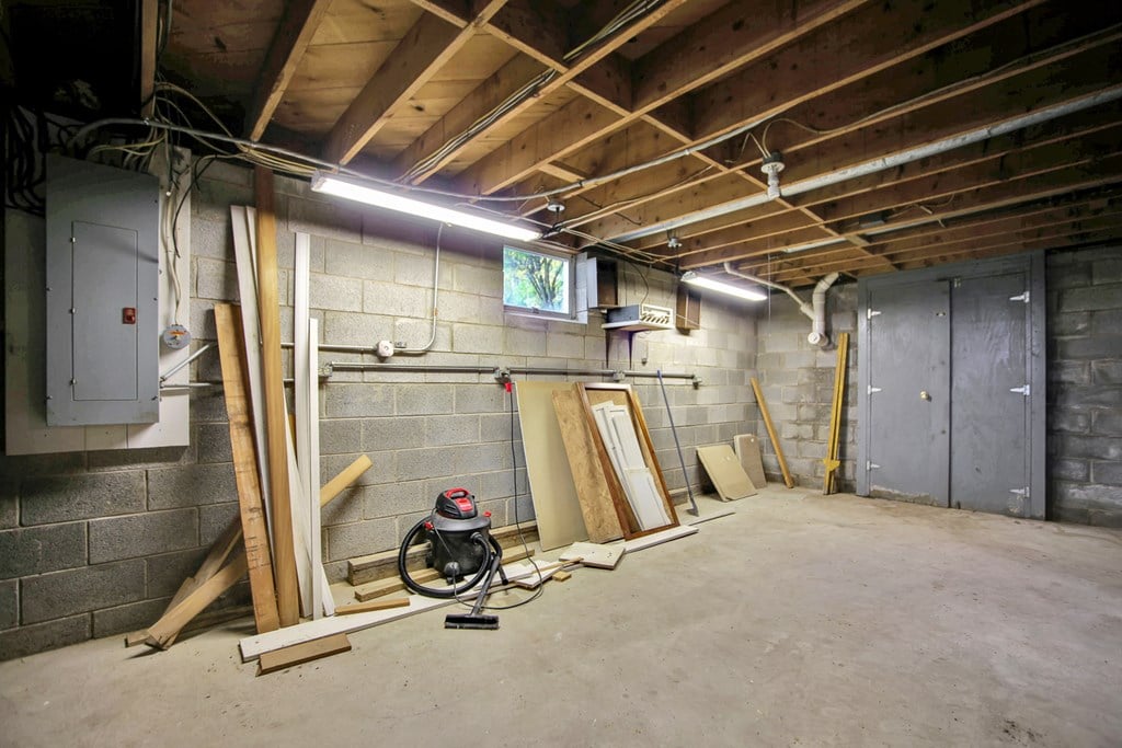 589 New Road