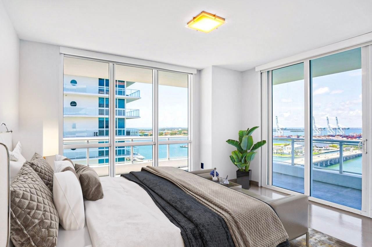 540 WEST AVE #2211