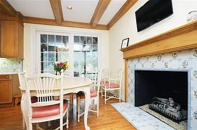 145 Evergreen Ln