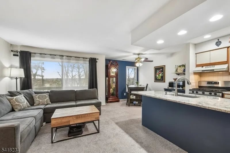 47 Sam Bonnell Dr