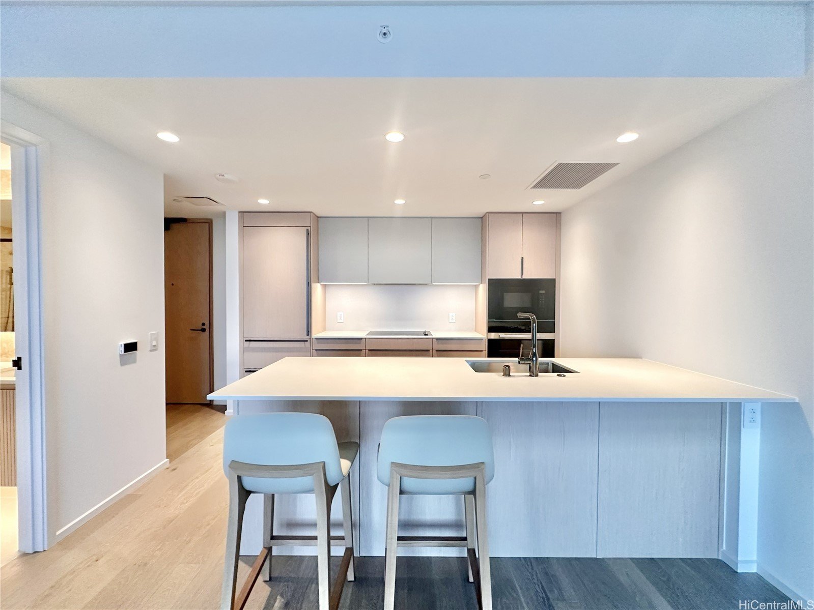 333 Ward Avenue #3501