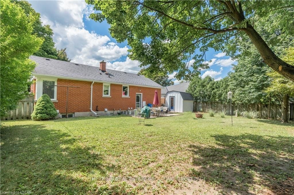 382 Colville Blvd