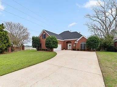 25998 Chamberlain Dr