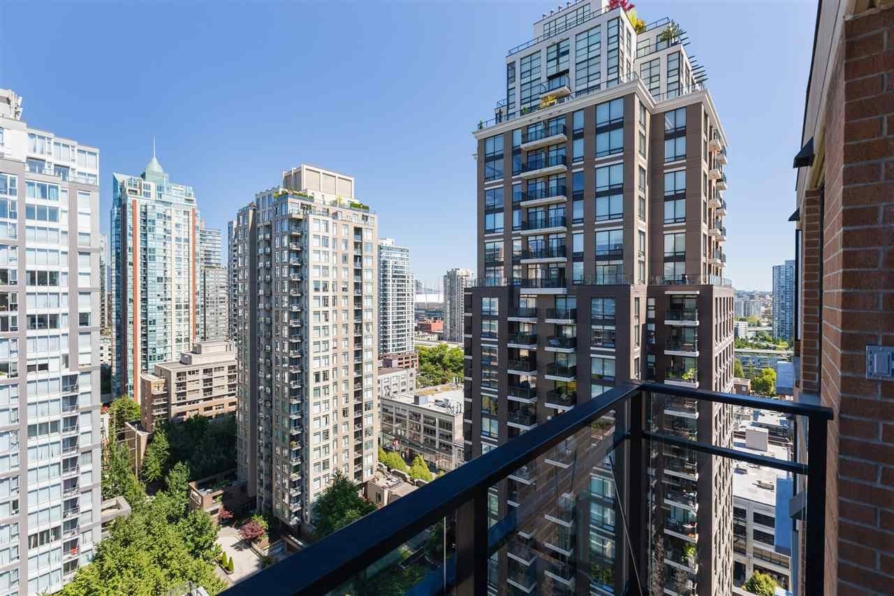 1088 Richards St, #1806
