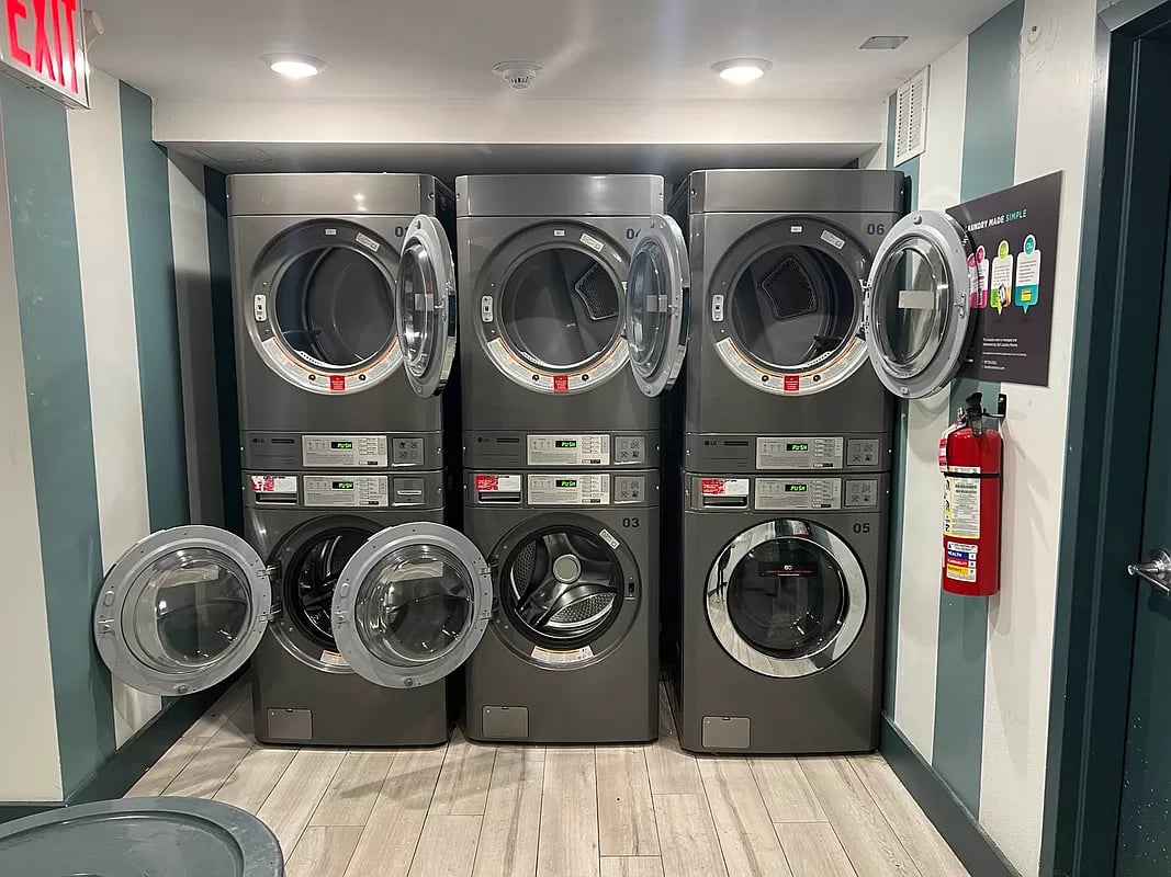 3013 Barker Avenue 1